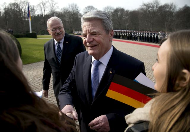 Απαγόρευση των συγκεντρώσεων την Πέμπτη λόγω γερμανού προέδρου